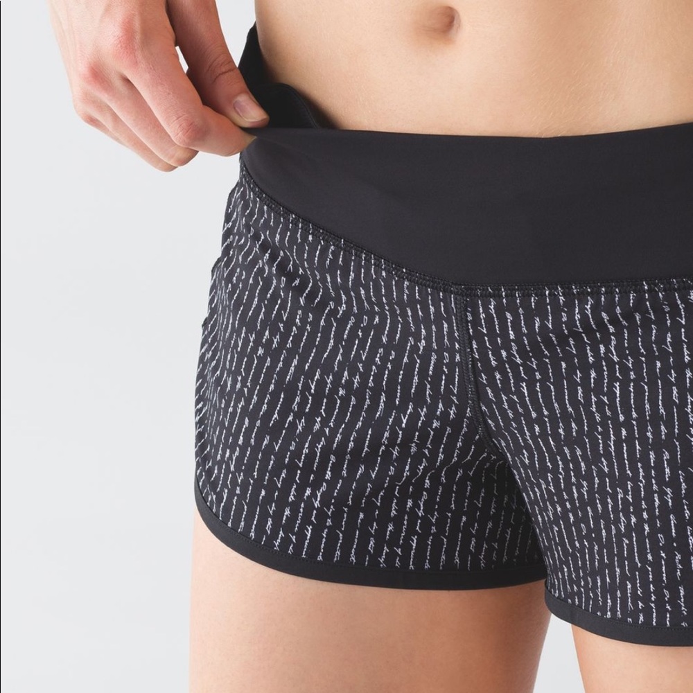 Lululemon Speed Up Shorts Pinstripe Black & White